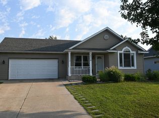 14310 Aspen Vale Dr, Holland, MI 49424