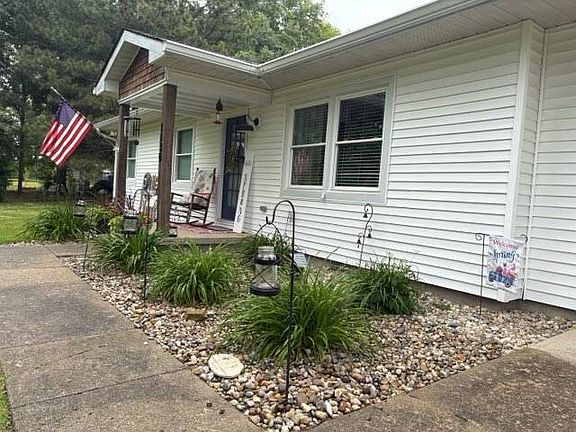2nd image of 1130 County Road 1865 E