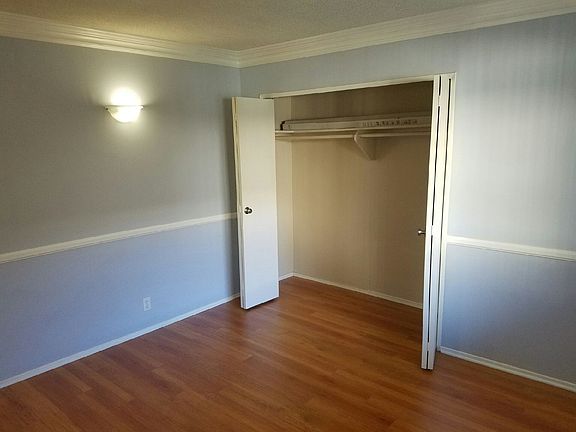 3rd image of 1220 N Ogden Dr