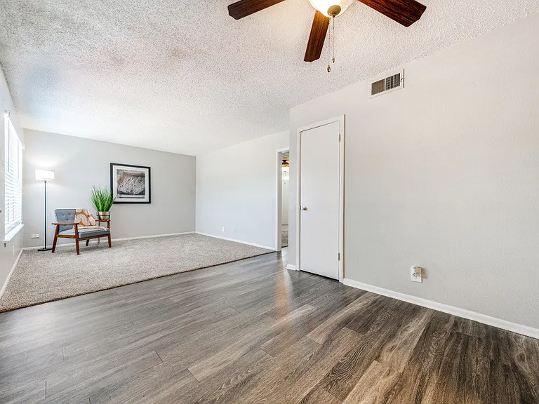 Village Oaks Apartments — Photo 6