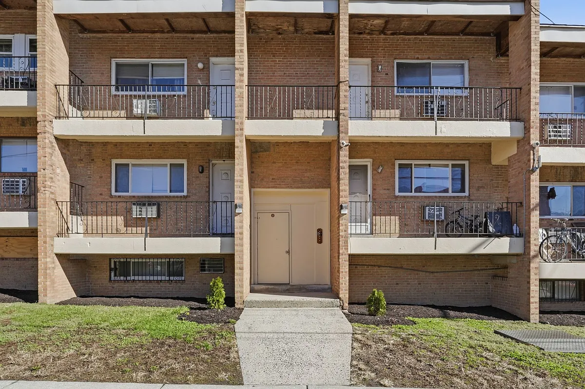 Building Photo - Fernrock Apartments