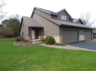 2318 Quail Hollow Ln, Sandusky, OH