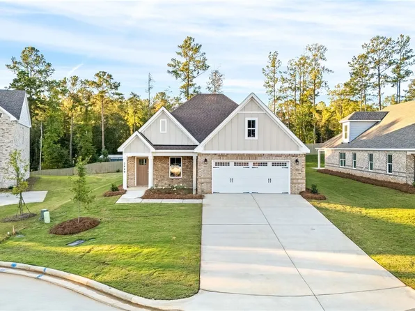 2449 Ridgecrest Dr, Auburn, AL 36832