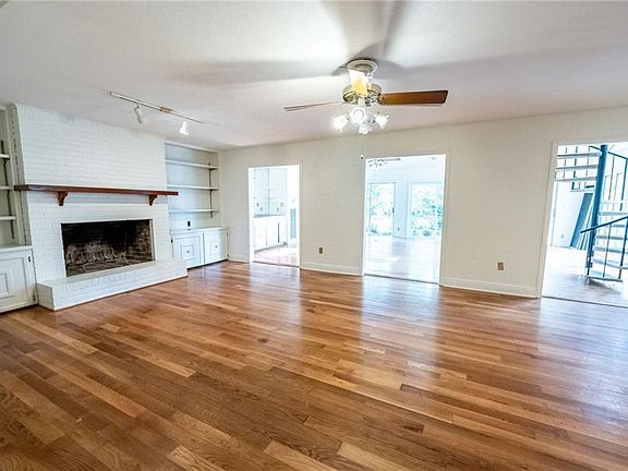 5th image of 169 Belle Terre Blvd