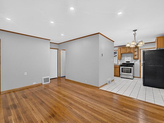 4th image of 3822 S 19th STREET