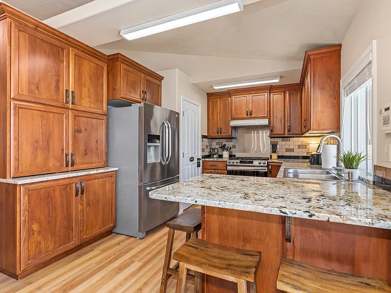 5875 S Hollyhock Way — Photo 2