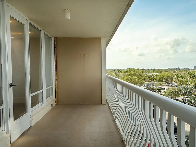 4020 Galt Ocean Dr #409 — Photo 23