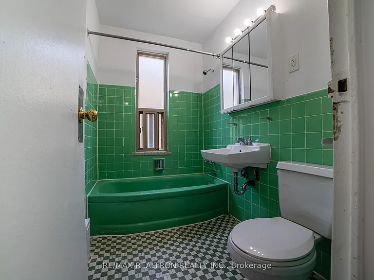 2361 Lake Shore Blvd W #301 — Photo 11