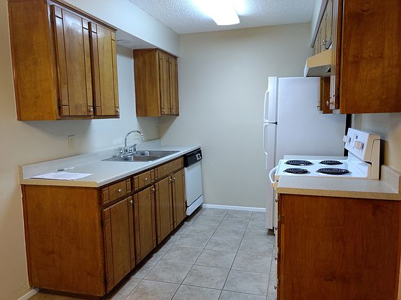 2nd image of 716 Windcrest Dr
