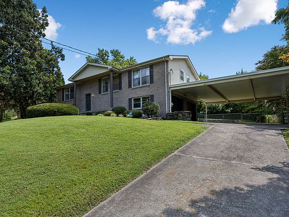 2nd image of 605 Frankfort Dr