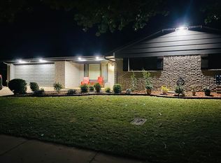 7711 NW Wycliffe Ln, Lawton, OK 73505