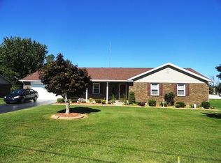 109 Strawberry Ln, Campbellsvlle, KY 42718