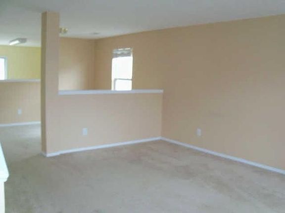 2nd image of 3010 Ewingdale Dr