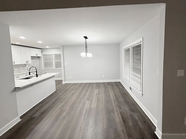 255 Dunwoody Creek Cir — Photo 11