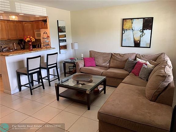 2nd image of 1114 Newport Dr #1114-U