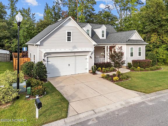 5th image of 610 Seathwaite Lane SE