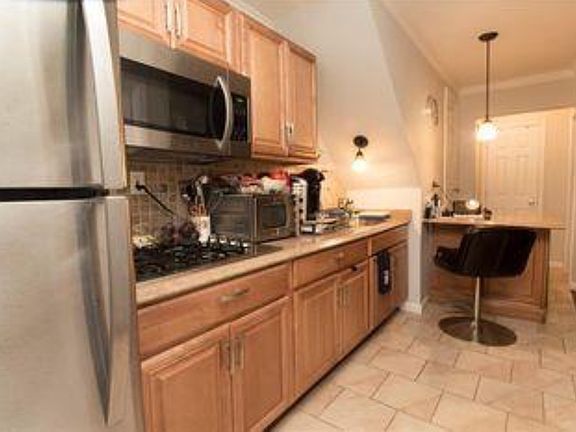 2nd image of 1153 Throgmorton Ave