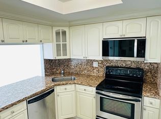 2150 Sans Souci Blvd #14, Miami, FL 33181