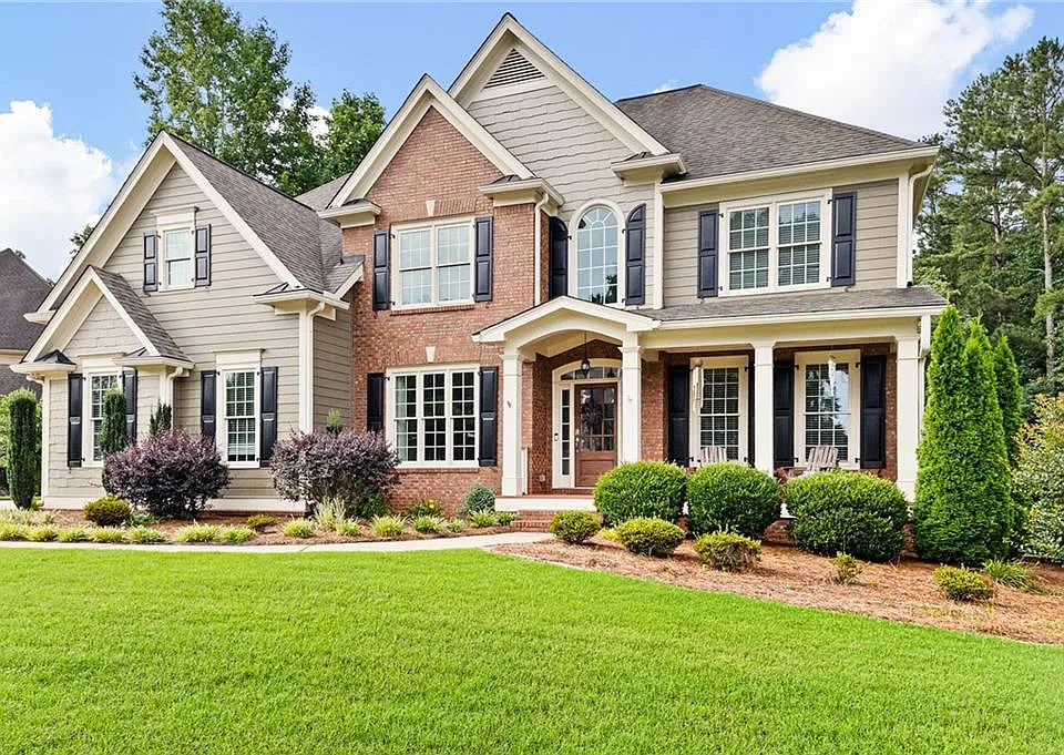 227 Oakwind Point