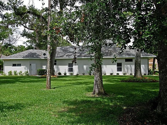 5th image of 98 Emerald Oaks Ln