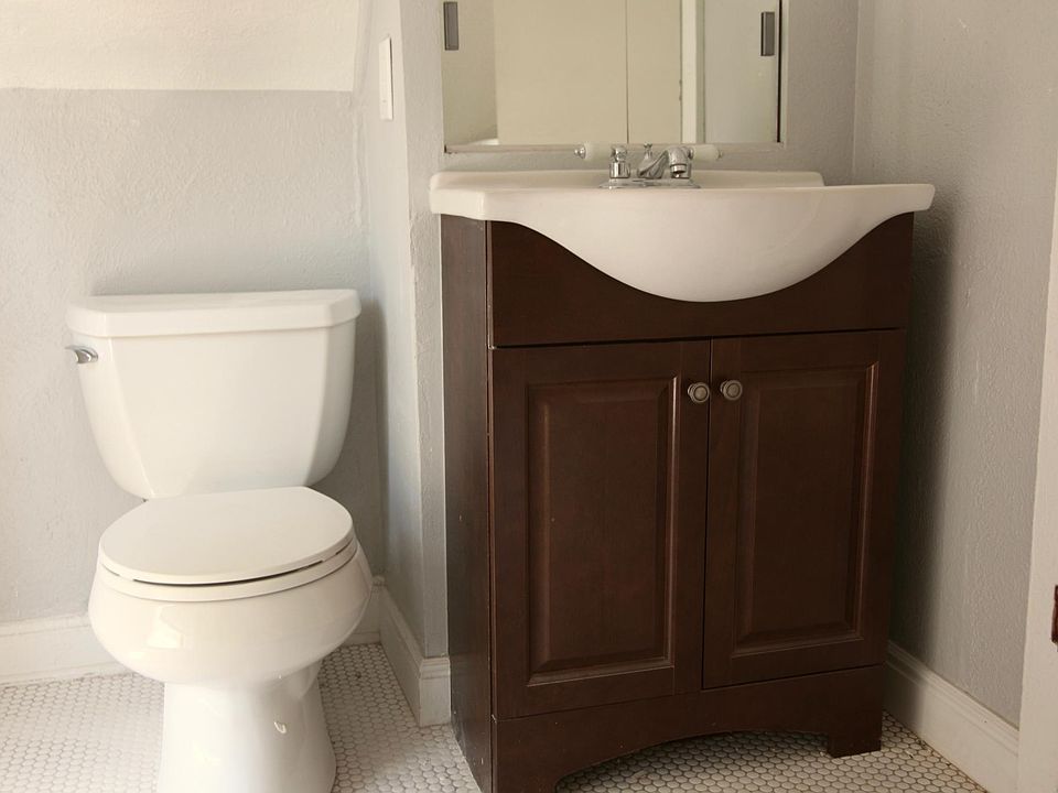 Upstairs bathroom