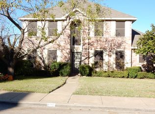 1205 Devonshire Dr, Desoto, TX 75115