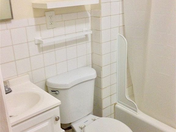 4th image of 2275 John F Kennedy Blvd #4R