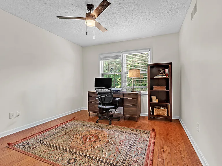 519 Princeton Oaks Cv — Photo 29