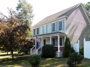 36 Mockingbird Ln, Newmarket, NH 03857