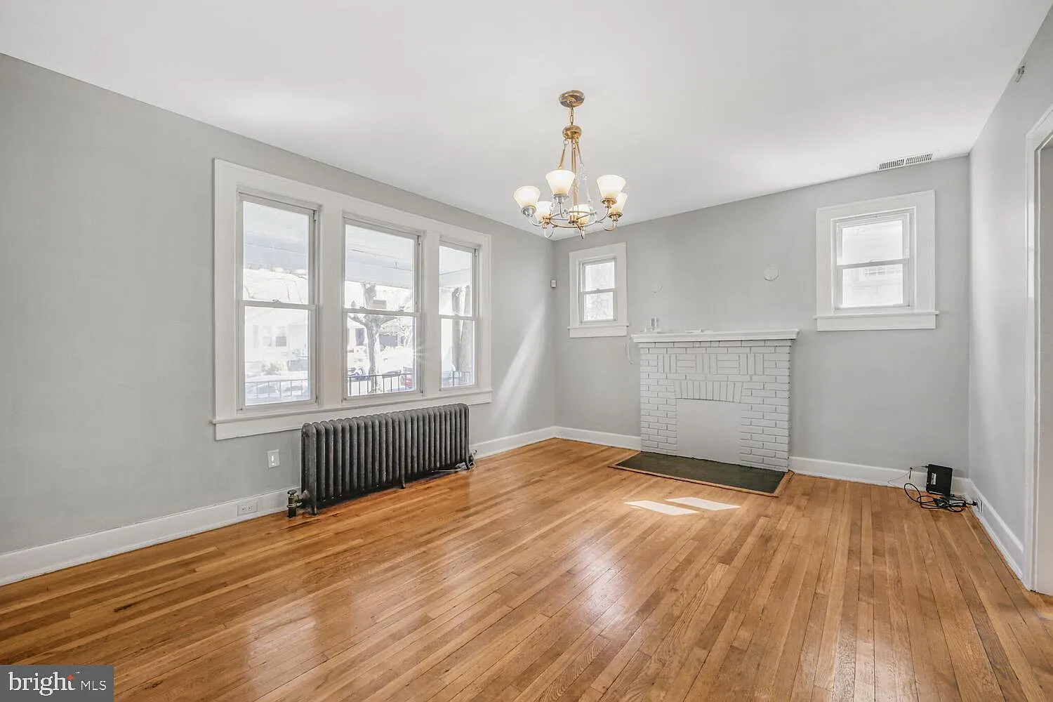 3 bed, 2.0 bath, 2156 sqft, $4,500 — Photo 4