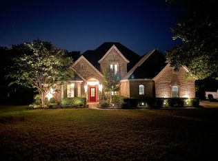 2209 Woodland Hills Ln, Weatherford, TX 76087