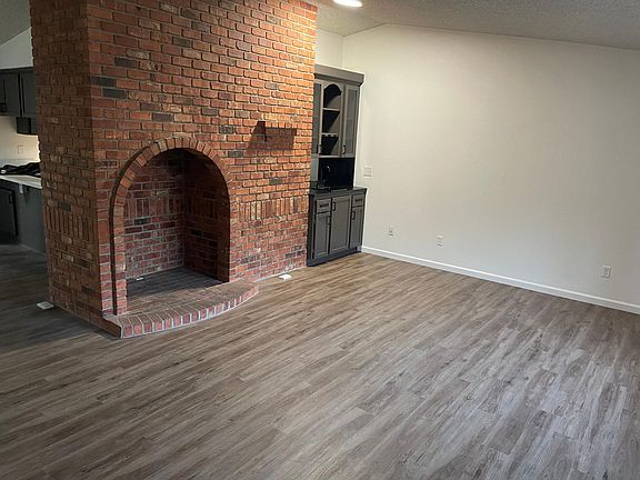 2nd image of 9304 117th St E #9304