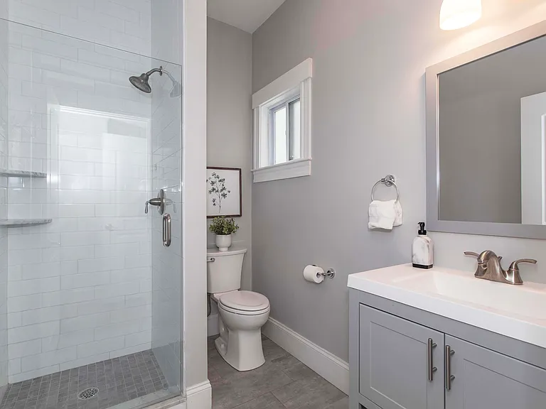 40 Harvard St #A — Photo 10