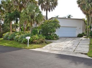 880 E Coco Plum Cir, Plantation, FL 33324