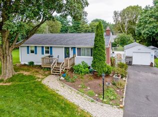35 East St, Granby, CT 06035
