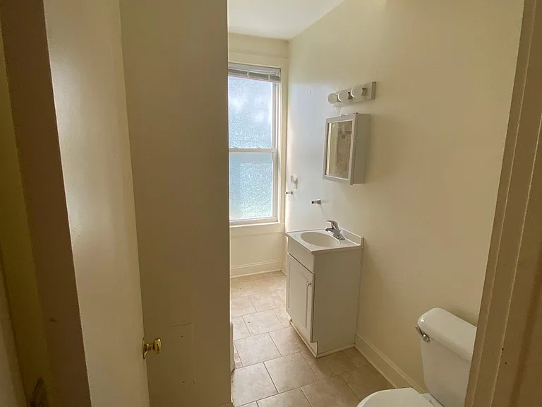 11 Johnson St #B — Photo 10