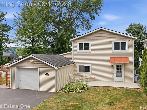 4th image of 8714 Rushside Dr