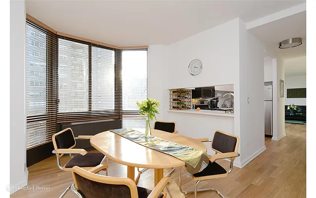 Rented by Douglas Elliman | media 16