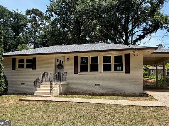 2nd image of 567 Boyds Dr SE