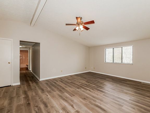 5th image of 7722 Maradona Dr S