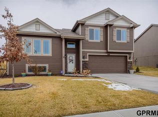 4613 N 160th St, Omaha, NE 68116