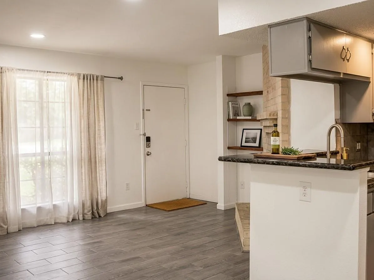 1 bed, 1.0 bath, 648 sqft, $1,000 — Photo 3