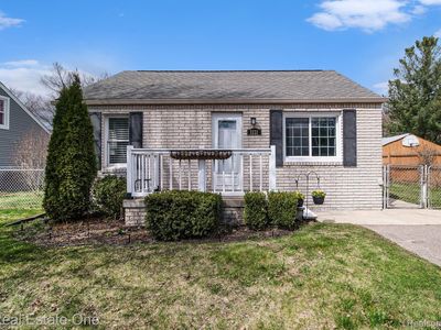 1131 Birchwood Dr, Troy, MI, 48083