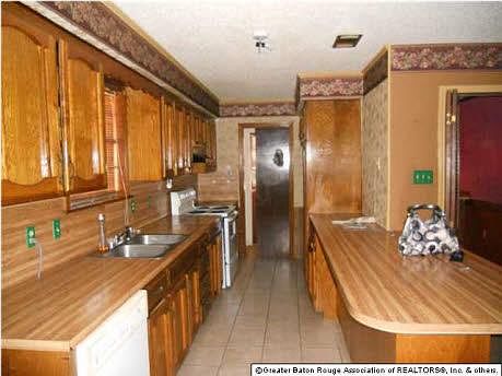 3rd image of 408 Sherron Ave