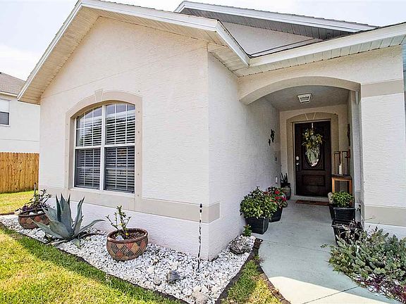 5th image of 141 King Arthur Ct