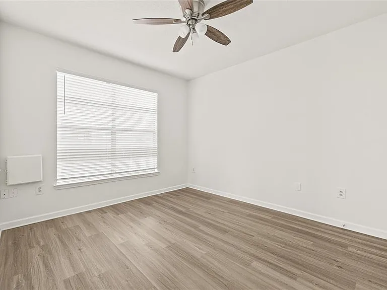 18006 Villa Creek Dr — Photo 28