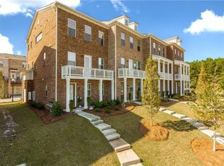 329 Beacons Pl, Alpharetta, GA 30005