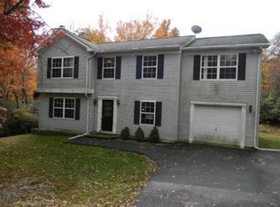 1317 Hilltop Dr, Long Pond, PA