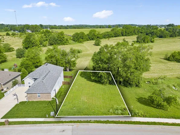 2109 N Bradbury Lane, Ozark, MO 65721