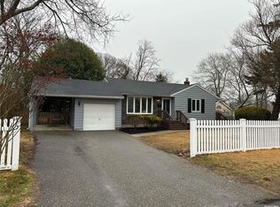 85 Bayview Ave, Bayport, NY 11705